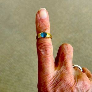 14carat blue topaz ring